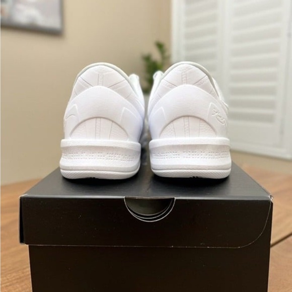 Kobe 8 Halo “13” - Picture 2 of 4